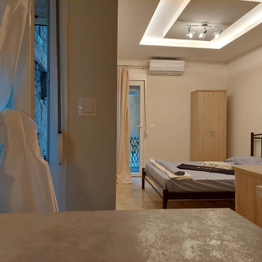 Budget Apartment To The Center 塞萨洛尼基 外观 照片