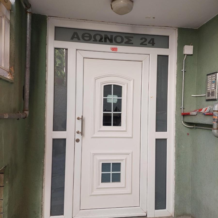 Budget Apartment To The Center 塞萨洛尼基 外观 照片